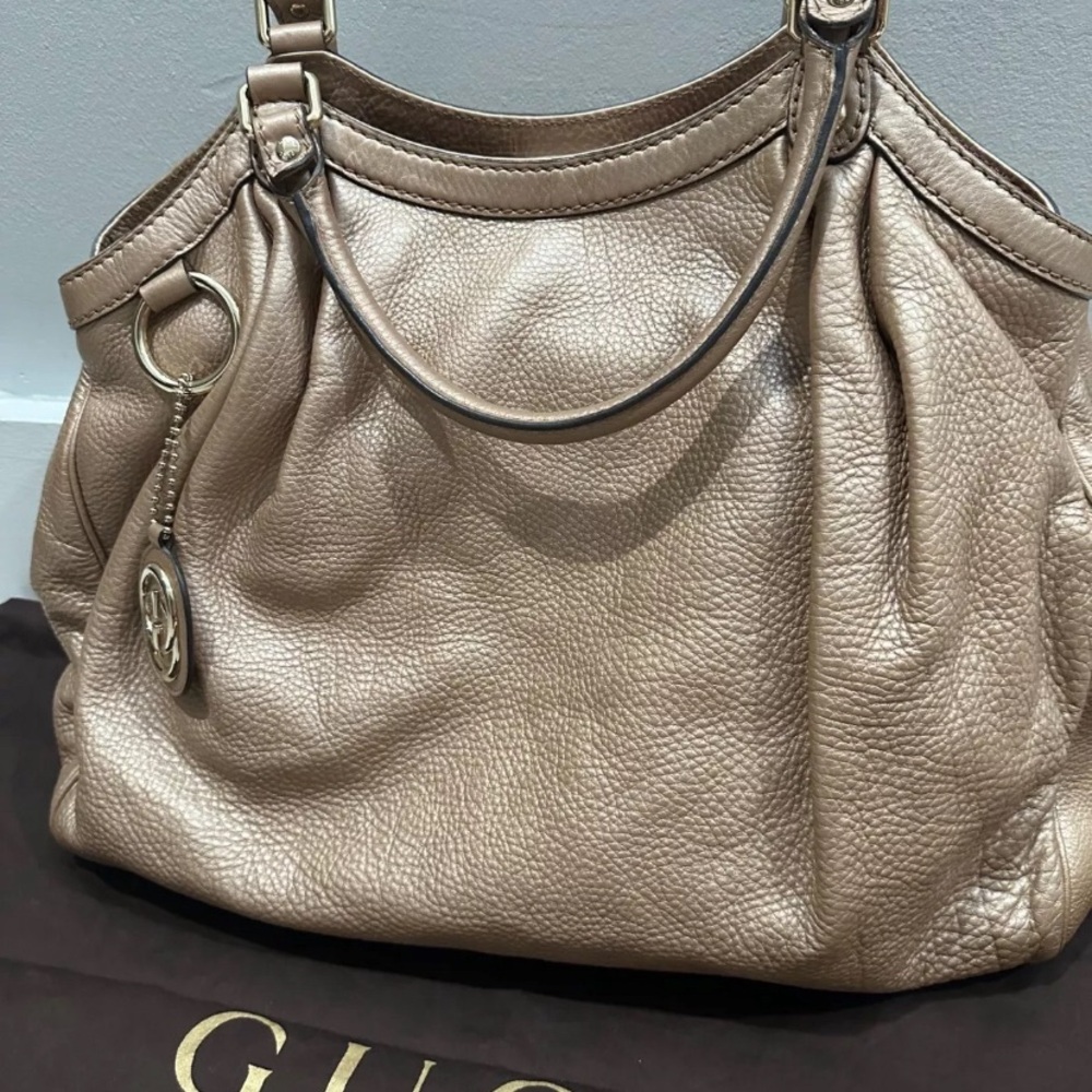 Gucci Sukey Leather Large Tote🌸